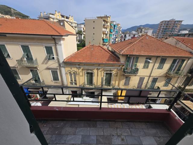 Appartamento in vendita di 94 m² in Via Paolo Boselli, 7