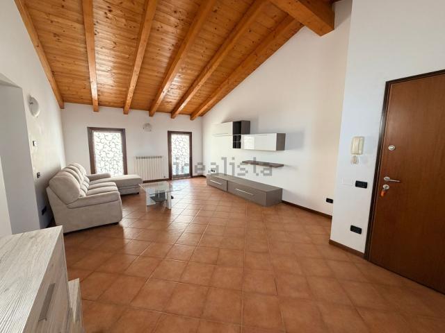 Appartamento in vendita di 94 m² in Via Piave, 7