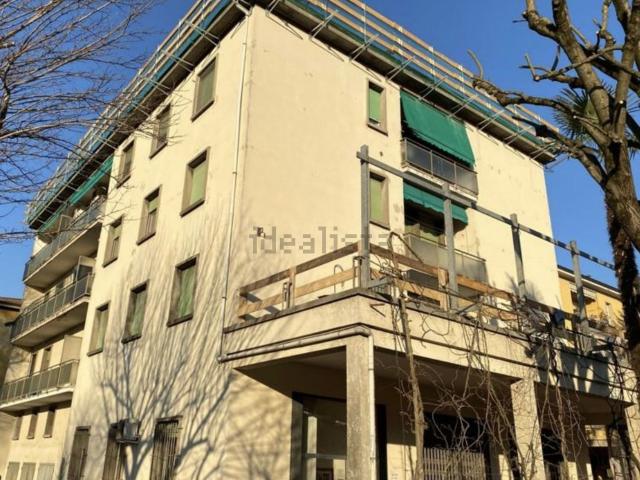 Appartamento in vendita di 94 m² in Via R. Tolomelli, 70