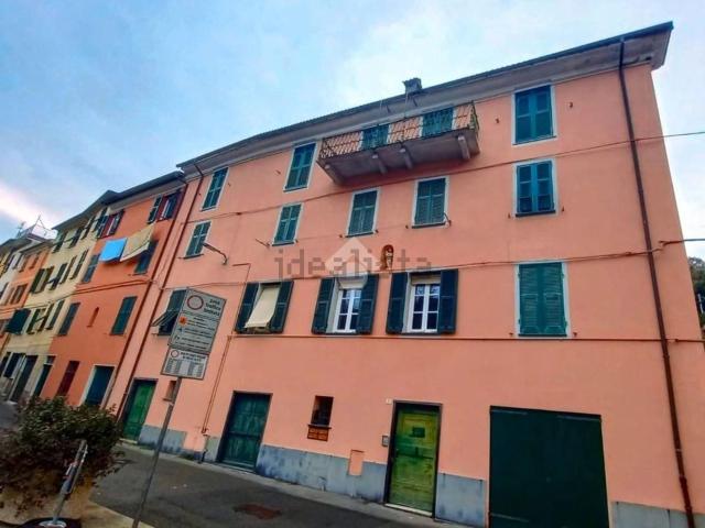 Appartamento in vendita di 94 m² in Via Raggio Augusto, 37