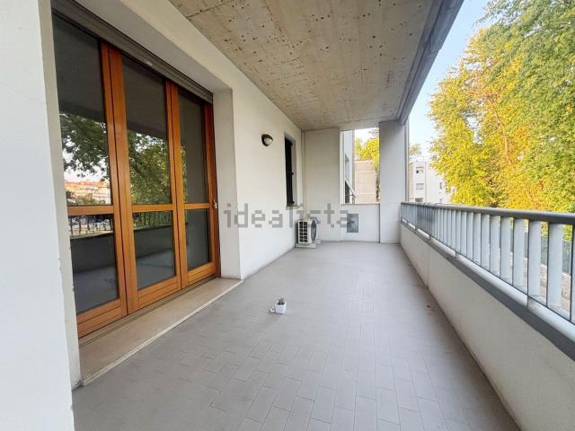 Appartamento in vendita di 94 m² in Via Renato Brozzi