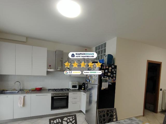 Appartamento in vendita di 94 m² in Via Roma