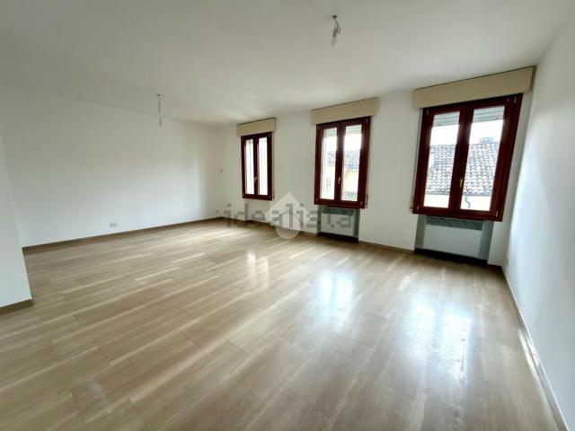 Appartamento in vendita di 94 m² in Via Roma