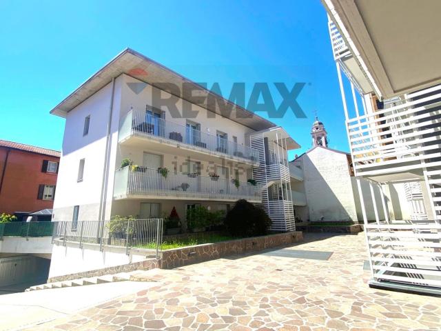 Appartamento in vendita di 94 m² in Via Sant&apos Ambrogio, 10