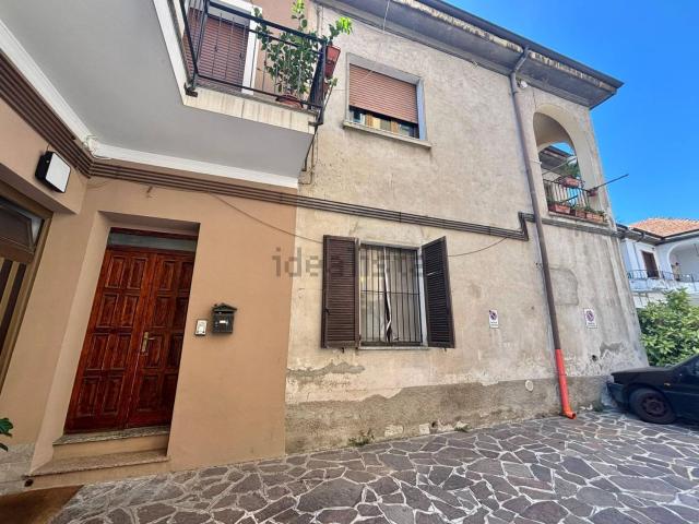 Appartamento in vendita di 94 m² in Via San Damiano, 8