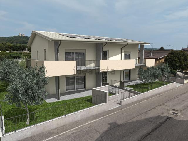 Appartamento in vendita di 94 m² in Via San.Rainaldo