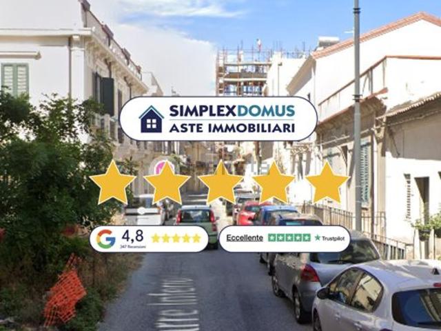 Appartamento in vendita di 94 m² in Via Sbarre Inferiori