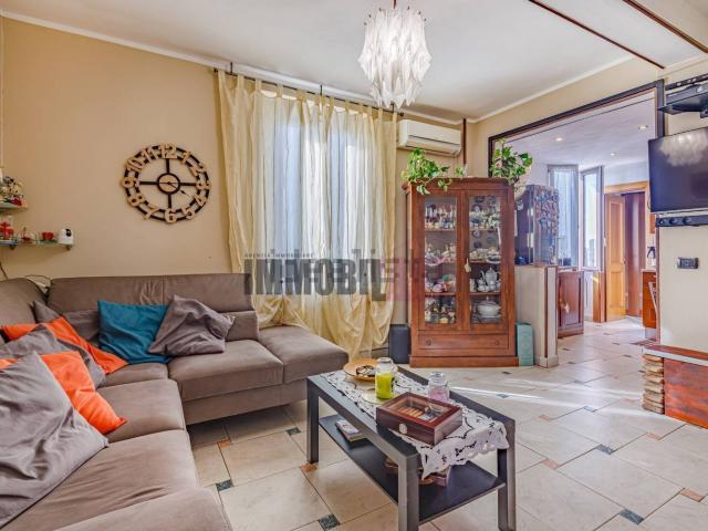 Appartamento in vendita di 94 m² in Via Senna, 4