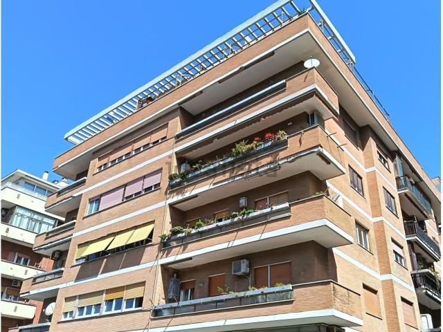 Appartamento in vendita di 94 m² in Viale Ammiraglio del Bono