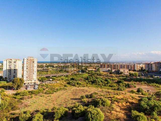 Appartamento in vendita di 94 m² in Viale Librino, 2