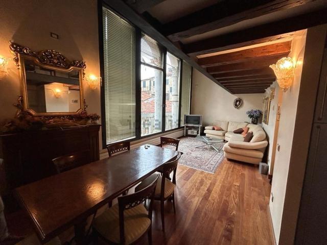 Appartamento in vendita di 95 m² in Calle Ponte Storto