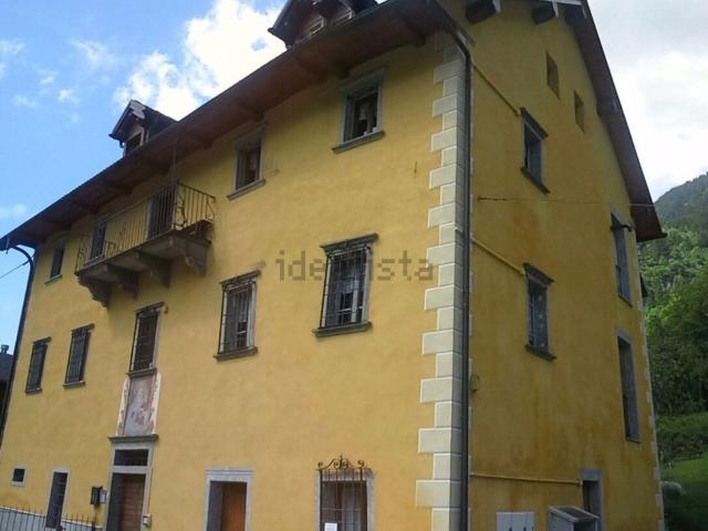 Appartamento in vendita di 95 m² in Frazione Altoggio, 6