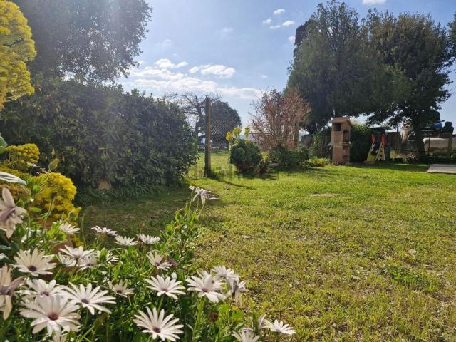 Appartamento in vendita di 95 m² in Località la Sdriscia
