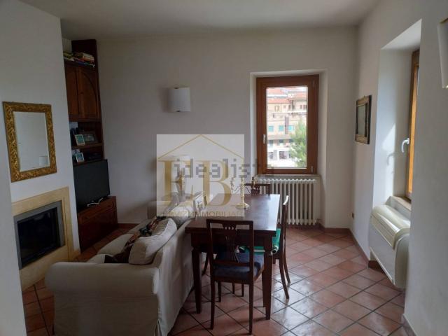 Appartamento in vendita di 95 m² in Piazza Umberto I&apos , 7
