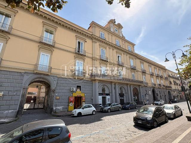 Appartamento in vendita di 95 m² in Piazza Vittorio Emanuele III, 53