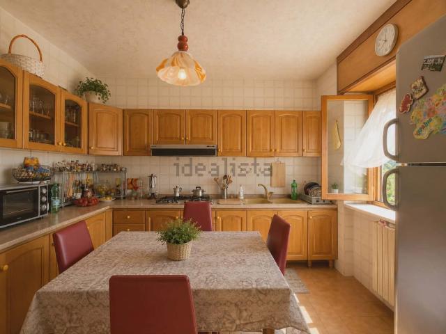 Appartamento in vendita di 95 m² in Piazza Felice Baldi