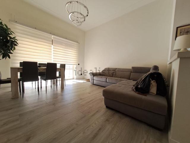 Appartamento in vendita di 95 m² in Piazza Gino Menconi