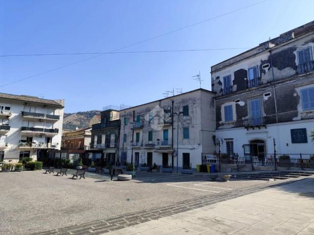 Appartamento in vendita di 95 m² in Piazza Lettieri, 8