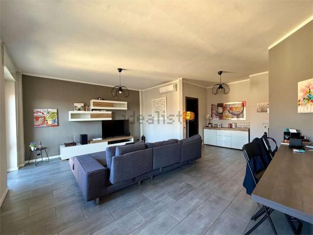 Appartamento in vendita di 95 m² in Piazza Mora e Gibin