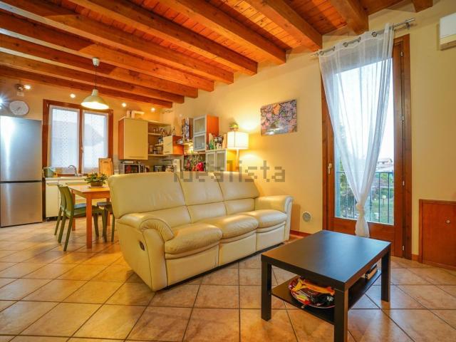 Appartamento in vendita di 95 m² in Piazza Santa Toscana, 17