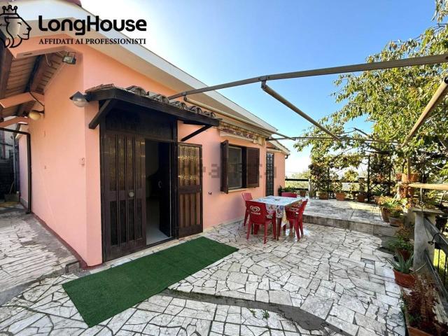 Appartamento in vendita di 95 m² in Strada di Piedimonte, 52