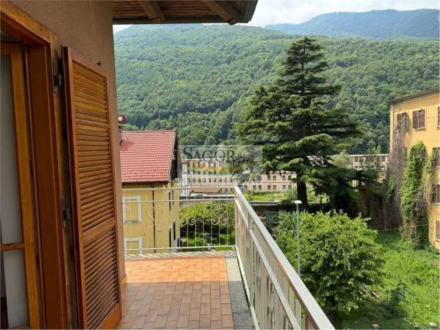 Appartamento in vendita di 95 m² in Strada Provinciale 23 del Colle di Sestriere, 28