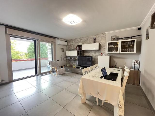 Appartamento in vendita di 95 m² in Via T. Olivelli