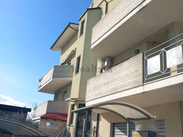 Appartamento in vendita di 95 m² in Via Tiburtina Valeria