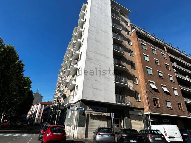 Appartamento in vendita di 95 m² in Via Tortona, 64