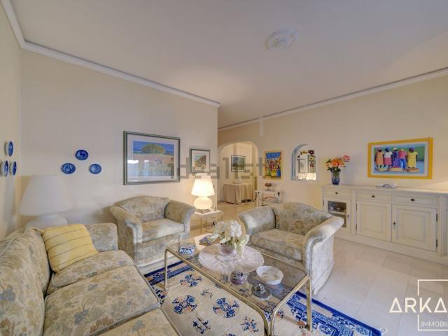 Appartamento in vendita di 95 m² in Via Torre d&apos Ere, 40