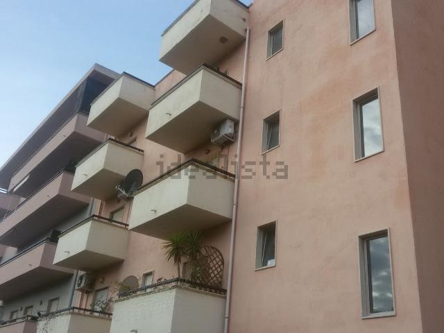 Appartamento in vendita di 95 m² in Via Trapezzoli Sud San Gregorio, 57