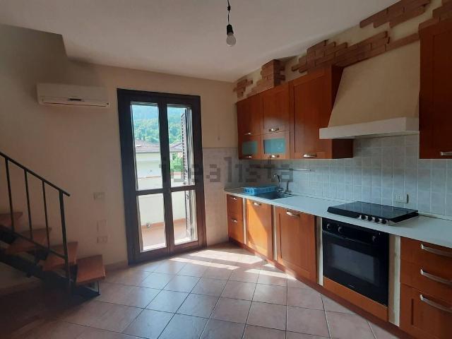 Appartamento in vendita di 95 m² in Via Tre Fontane