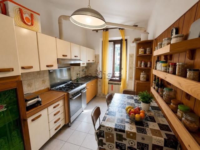 Appartamento in vendita di 95 m² in Via Vandelli