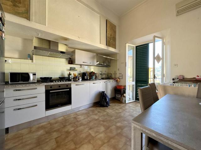 Appartamento in vendita di 95 m² in Via Vincenzo Salvagnoli