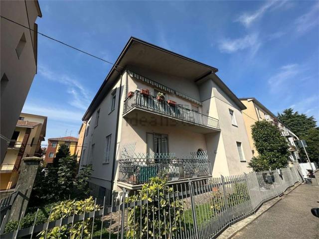 Appartamento in vendita di 95 m² in Via Vignola