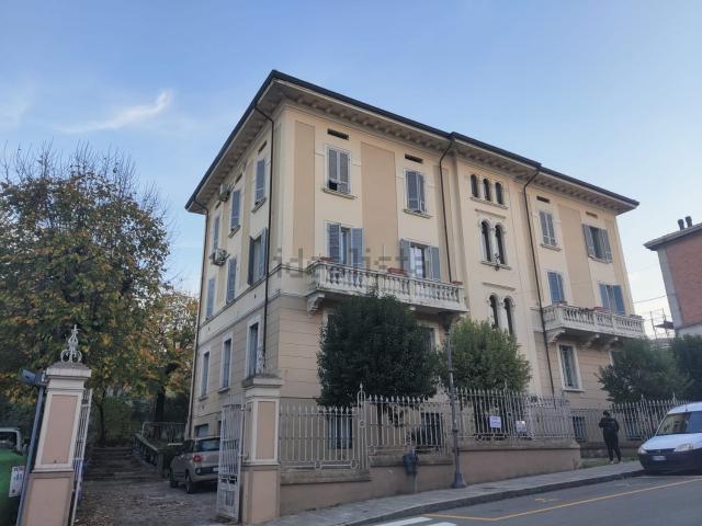 Appartamento in vendita di 95 m² in Via Vittorio Veneto, 5