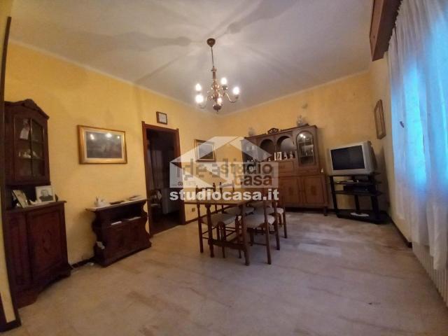 Appartamento in vendita di 95 m² in Via Vittorio Barzoni