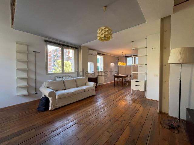 Appartamento in vendita di 95 m² in Via Vittorio Locchi, 88