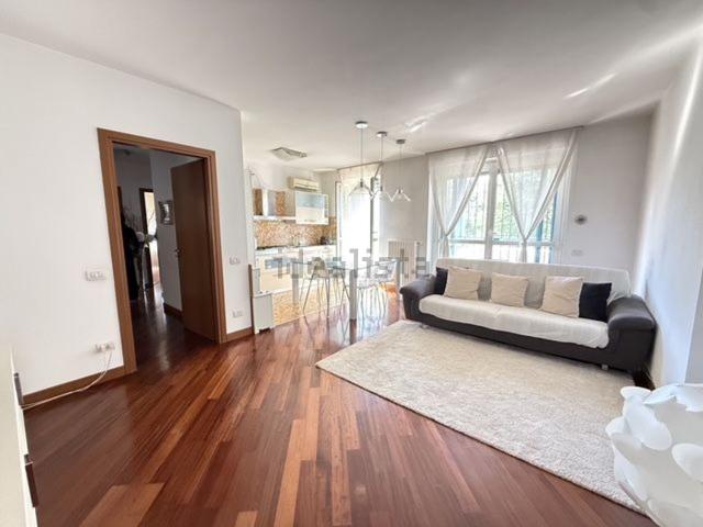 Appartamento in vendita di 95 m² in Via Volontari della Libertà, 29