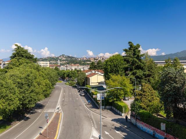 Appartamento in vendita di 95 m² in Via Zanica, 1