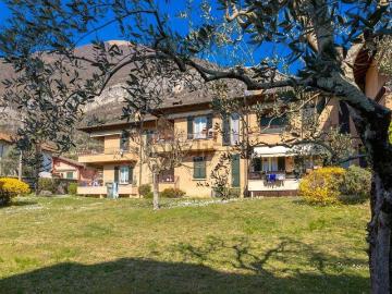 Appartamento in vendita di 95 m² in Via Albana, 2