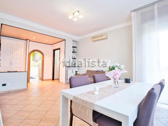 Appartamento in vendita di 95 m² in Via Aldo Maria Scalise
