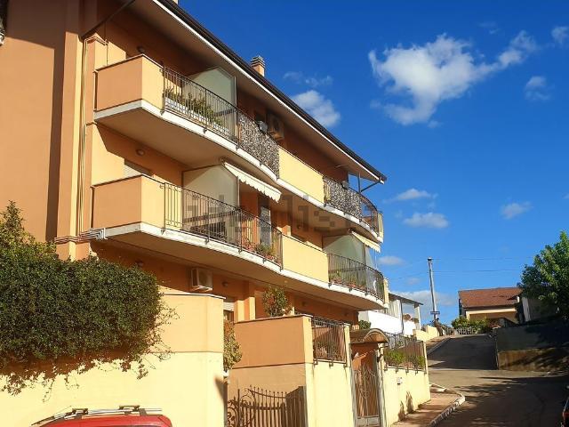 Appartamento in vendita di 95 m² in Via Alento