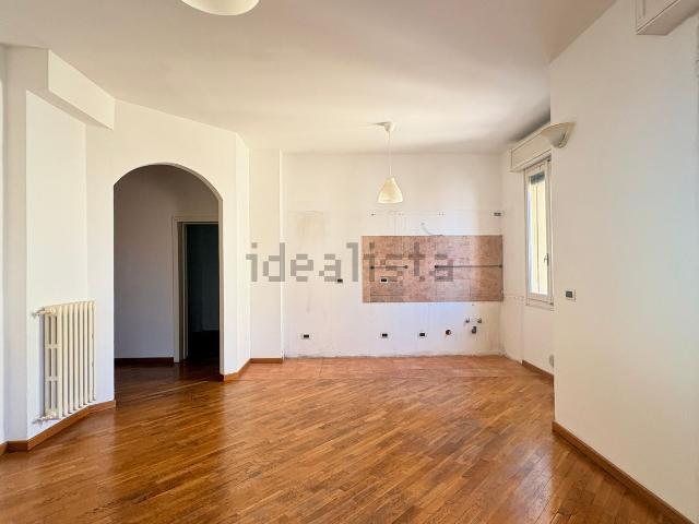 Appartamento in vendita di 95 m² in Via Antonio Fontanesi, 27