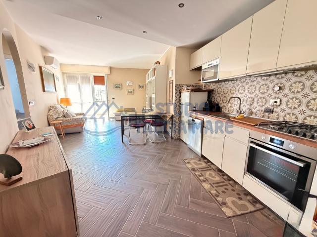 Appartamento in vendita di 95 m² in Via Aurelia Ponente