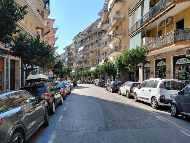 Appartamento in vendita di 95 m² in Via Benvenuto Cellini, 8