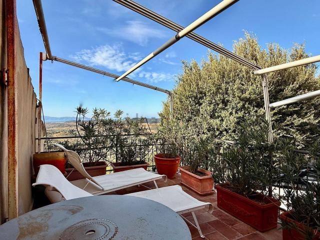Appartamento in vendita di 95 m² in Via Belvedere Guido Santini