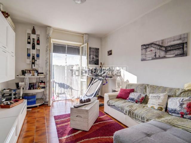 Appartamento in vendita di 95 m² in Via Besnate, 27