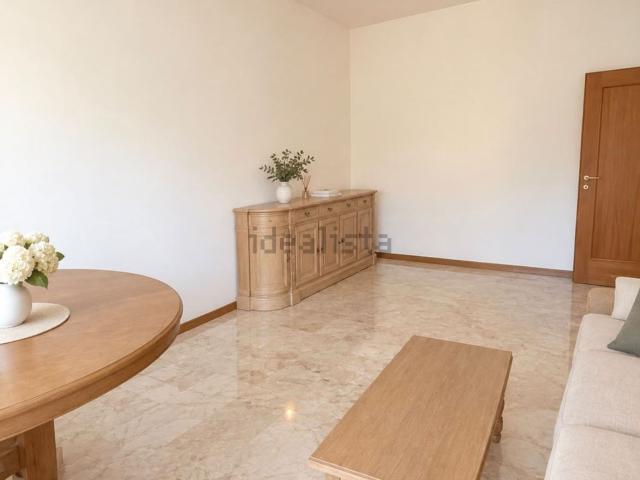 Appartamento in vendita di 95 m² in Via Botteniga