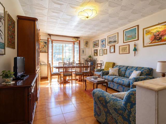 Appartamento in vendita di 95 m² in Via Brembate, 19